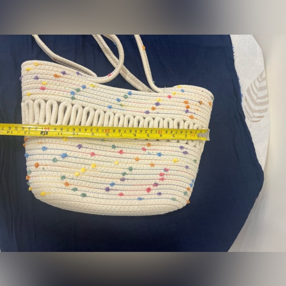 Elegant Cream Women's Shoes - Picture 5 of 6